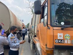 Di Pekanbaru Truk Tonase Besar Dilarang Beroperasi H-3 Nataru