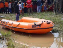 BPBD Riau Distribusikan 12 Perahu Karet ke Daerah Terdampak Banjir