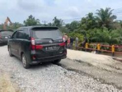 Polisi Berlakukan Buka Tutup Saat Perbaikan Jembatan Sei Solok KM 183