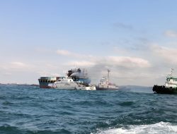 Kapal Kargo MV Alexindo 8 Terbakar di Perairan Batam