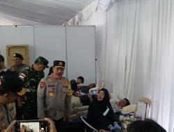 Wakapolri Berikan Layanan Kesehatan dan Bantuan Untuk Masyarakat Batam