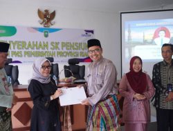 38 PNS di Pemprov Riau Terima SK Pensiun