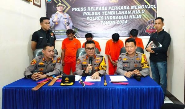 Empat Pelaku Begal Bersenjata Tajam Viral di Media Sosial Ditangkap di Pekanbaru