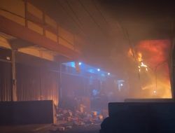 Malam Kelam di Pelantar KUD Tanjungpinang, Api Berkobar Dipicu Korsleting Listrik
