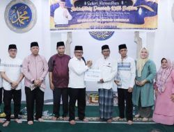 Sekda Kota Batam Jefridin Salurkan Dana Bantuan untuk Pembangunan Mushola Tanjunguma