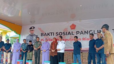 Panglima TNI Bawa 800 Paket Sembako untuk Warga Pulau Penyengat