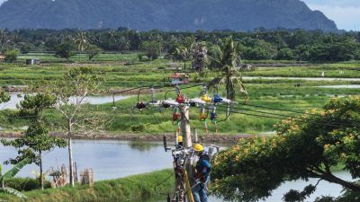 33 Dusun Terpencil Sulawesi Selatan Dilistriki PLN Kini Sudah Menyala 24 Jam
