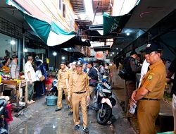 Pemko Tanjungpinang Tertibkan PKL Berjualan di Lorong Gambir