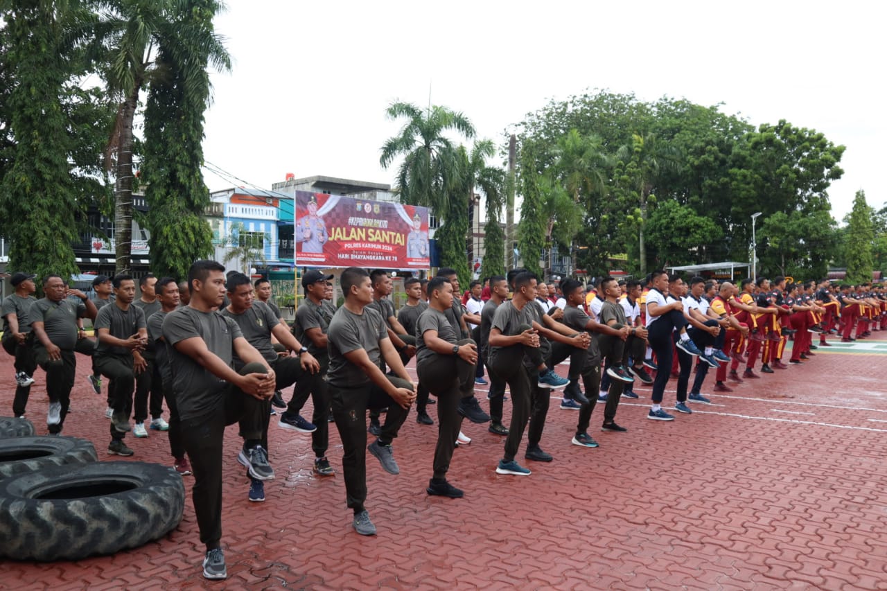 Polres Karimun melaksana kegiatan olahraga bersama TNI-Polri dengan Instansi terkait.
