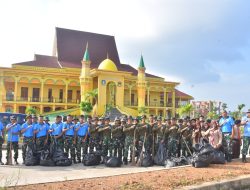 Sinergi Dengan Pemerintah Daerah, Lanud RHF Tanjungpinang Gelar Kegiatan Karya Bakti Kebersihan