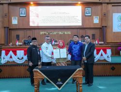 Pj. Wali Kota Andri Bersama DPRD Tanjungpinang Tandatangani Nota Kesepakatan Perubahan Kebijakan Umum APBD