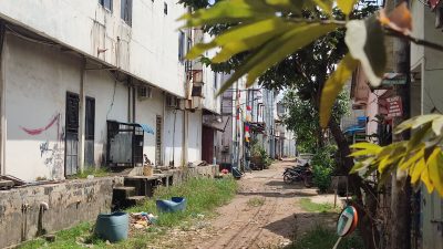 Jalan Fanindo Batam Rusak Parah, Warga Minta Segera Diperbaiki