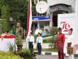 PLN Batam Gelar Upacara Bendera HUT ke-79 Kemerdekaan RI dan Serahkan Bantuan BPJS ke Masyarakat