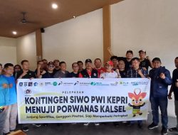 Gubernur Kepri Lepas Kontingen PWI Kepri Menuju Porwanas