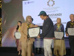 Bio Farma Raih Penghargaan Industry Marketing Champion 2024 Dari Mcorp dan Markplus Institute