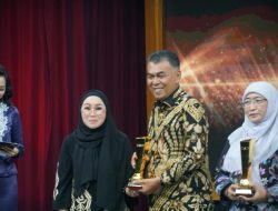 Bupati Natuna Raih Penghargaan Inovasi Membangun Negeri 2024 dari tvOne