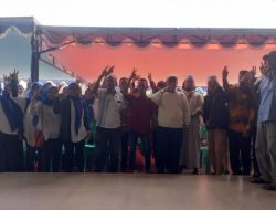 Sambangi Warga Teluk Uma, Aunur Rafiq di Sambut Yel-yel Kemenangan