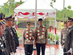 Tiba di Polres Bintan, AKBP Yunita Stevani dan Suami Dikalungi Bunga