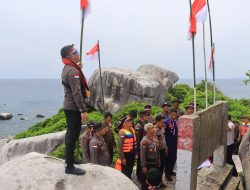 Kapolres Anambas Pimpin Pengibaran Bendera Merah Putih di Pulau Tokong Nanas