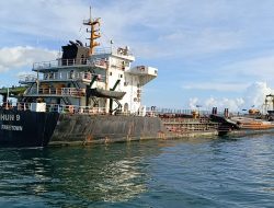 KKP Tangkap 2 Kapal Keruk Pasir di Perairan Batam