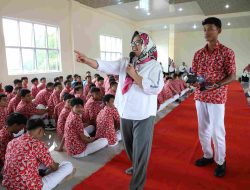 Kunjungi SMA Negeri 2 Tanjungpinang, Plt. Gubernur Marlin Minta Pelajar Kenali Karakter Diri