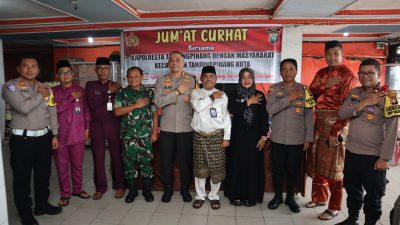 Gelar Jumat Curhat, Kapolresta Tanjungpinang: Hindari Berita Hoax Jelang Pilkada