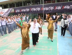 Pelajar SMA Negeri 3 Batam Antusias Sambut Kehadiran Marlin Agustina