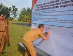 Pj. Wako Tanjungpinang Pimpin Teken Pakta Integritas ASN