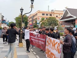 Breaking News: Kantor Bank Riau Kepri Digeruduk Mahasiswa Bahas CSR