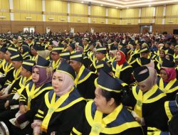 UNIBA Wisuda 706 Mahasiswa, 25 Merupakan Doktor Bidang MSDM