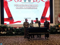 Gubernur Kepri dan Kakanwil DJPb Kepri serahkan DIPA Tahun 2025 secara Digital Senilai Rp15,94 Triliun