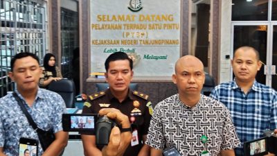 Kejari Tanjungpinang Terima Limpahan Dua Tersangka Korupsi Pelabuhan Tanjung Moco