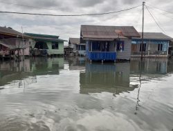 Warga Dabo Lama Waspada! Air Laut Pasang Besar disertai Hujan Angin Kencang