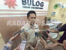 Bulog Mulai Salurkan Bantuan Pangan Beras di Tanjungpinang