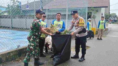 Sinegritas TNI-Polri, Bhabinkamtibmas Polsek Siantan Bersama Masyarakat Laksanakan Jumat Berlian