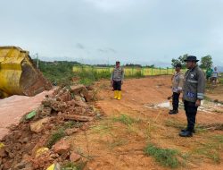 Sejumlah Makam di Kecamatan Tebing Amblas Akibat Hujan Deras