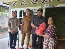 Korban Banjir Dapat Bantuan dari Ketua DPRD Karimun