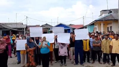 Lahan Mangrove Dijual, Kantor Desa Sugi Didemo Warga