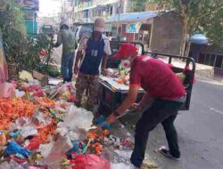 Lurah Tanjung Balai Karimun Turun Tangan Bersihkan Sampah