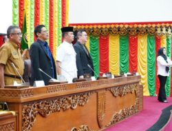 Sekda Jefridin Hadiri Rapat Paripurna Ke-3 DPRD Batam Masa Persidangan II Tahun 2025