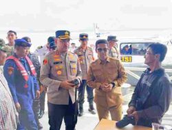 Satpolairud Polres Karimun Jemput Nelayan yang Sempat Ditahan di Malaysia