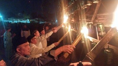 Bupati-Wabup Karimun Buka Festival  Lampu Hias Eid Mubarak Dispar 2025