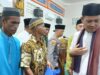 Safari Ramadan di Ladan, Wabup Anambas Beri Bantuan Sembako dan Operasi nak