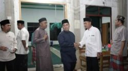 Bupati Lingga Bersama Rombongan Melaksanakan Sholat Tarawih di Masjid Nurussholah Kampung Melukap Laut