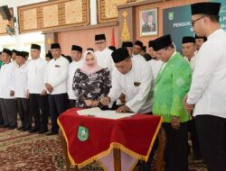 Hadiri Pelantikan Ketua MUI, Bupati Kasmarni Tekankan Sinergi Ulama dan Umara