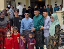 Idul Fitri 1446 H, Warga Membeludak Hadiri Open House di Rumah Dinas Bupati Karimun