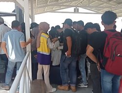 Lebaran 2025, Lebih dari 160 Ribu Penumpang Naik Turun di Pelabuhan Karimun