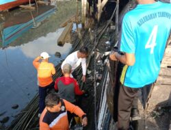 Kelurahan Tarempa Melakukan Kegiatan Jumat Berlian untuk Meningkatkan Kebersihan Lingkungan