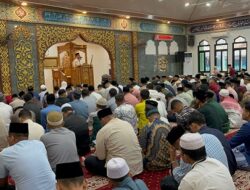 Jadi Khatib Sholat Idul Fitri 1446 H, ini Harapan Bupati Karimun Iskandarsyah
