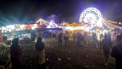 Pedagang Pasar Malam Desa Lanjut Keluhkan Sepinya Pengunjung Akibat Permainan Lempar Gelang Ditutup